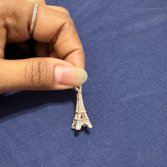 6 Charms and pendents. - Picture 1 of 8